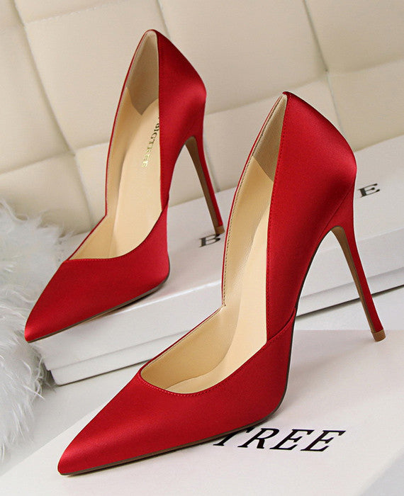 Pointed Toes Slip On Pumps Sexy Shoes Red