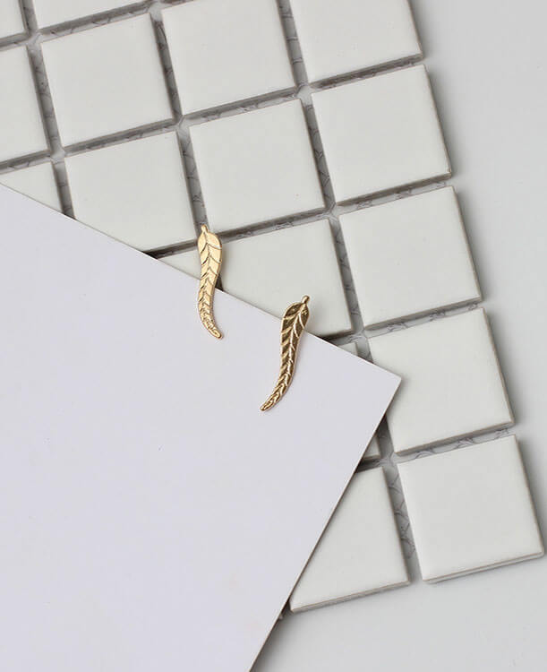 Vintage Exquisite Leaf Earrings