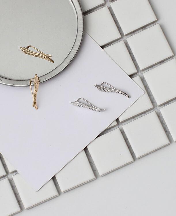 Vintage Exquisite Leaf Earrings