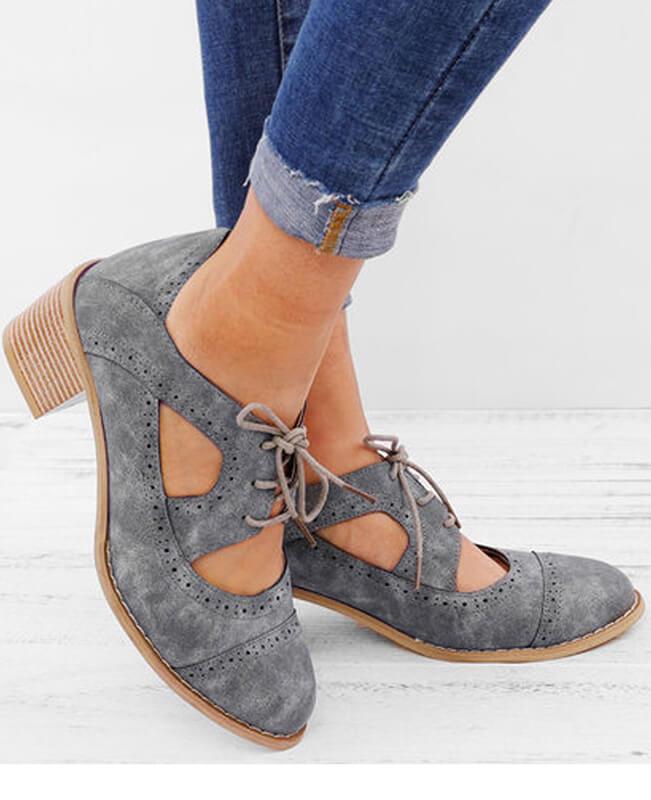 Hollow Out Buckle Oxford Shoes
