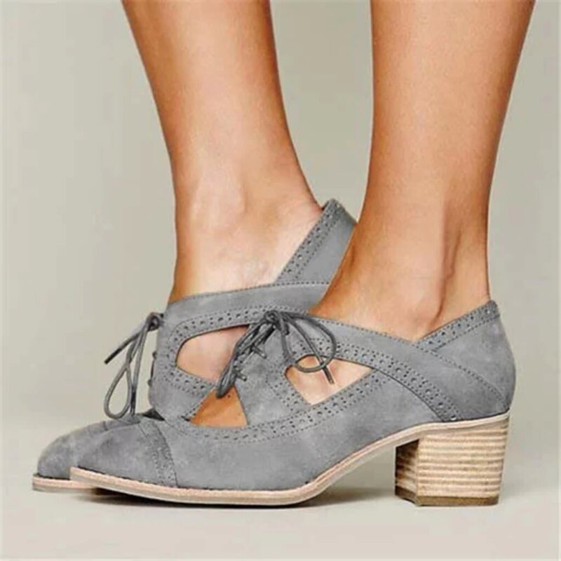 Hollow Out Buckle Oxford Shoes