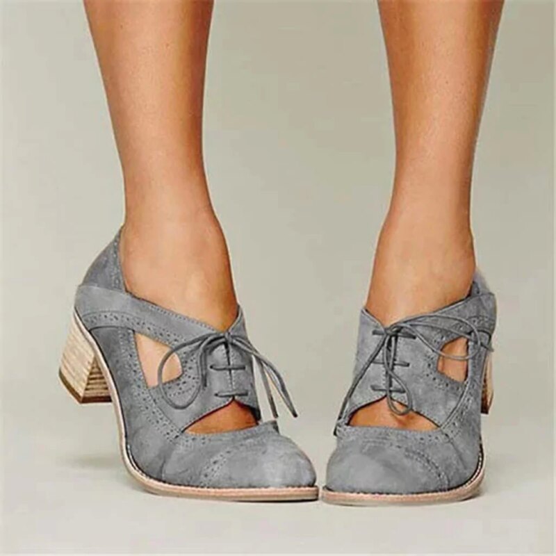 Hollow Out Buckle Oxford Shoes
