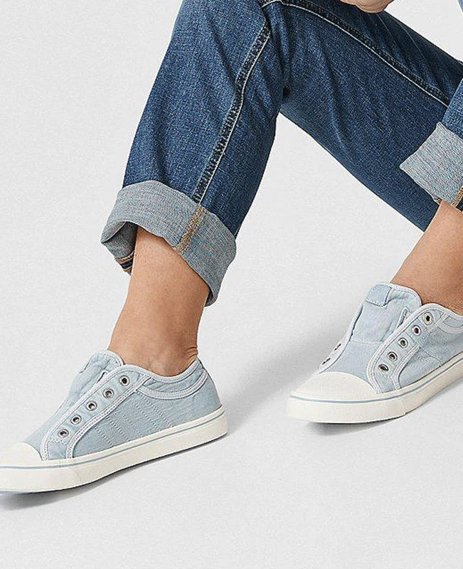 Round Toe Canvas Shoes
