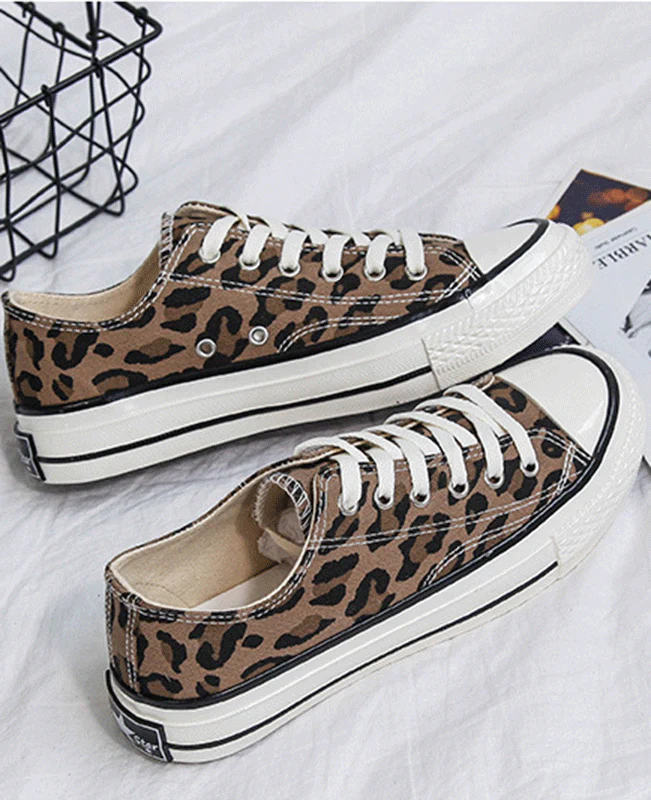 Leopard Printed Lace Up Flats