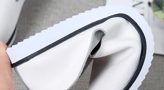 Genuine Leather Ladies Shallow Moccasins