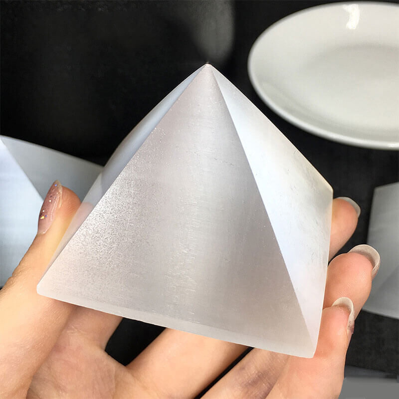 selenite Pyramid 3