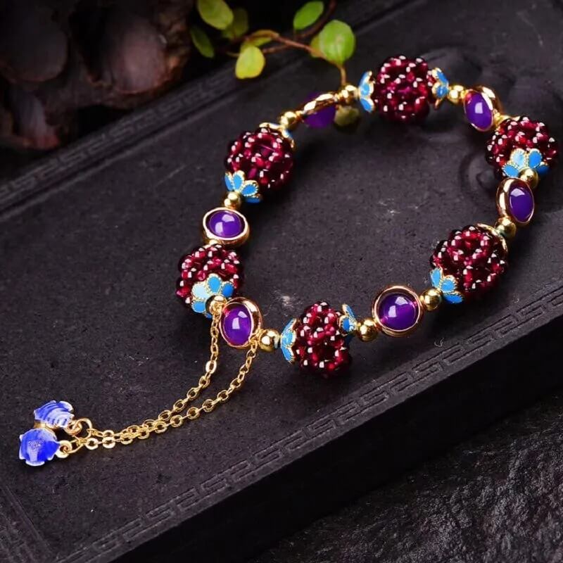 Garnet-bracelet-crystal-jewelry-8.webp