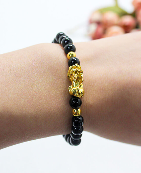 Amazon.com: Black Obsidian Feng Shui Bracelet - Pixiu Bring Good Luck and  Wealth - Beaded Bracelets - 12mm Tiger's Eye Healing Crystal Beads -  Protection Bracelet for Men and Women Gifts : Handmade Products