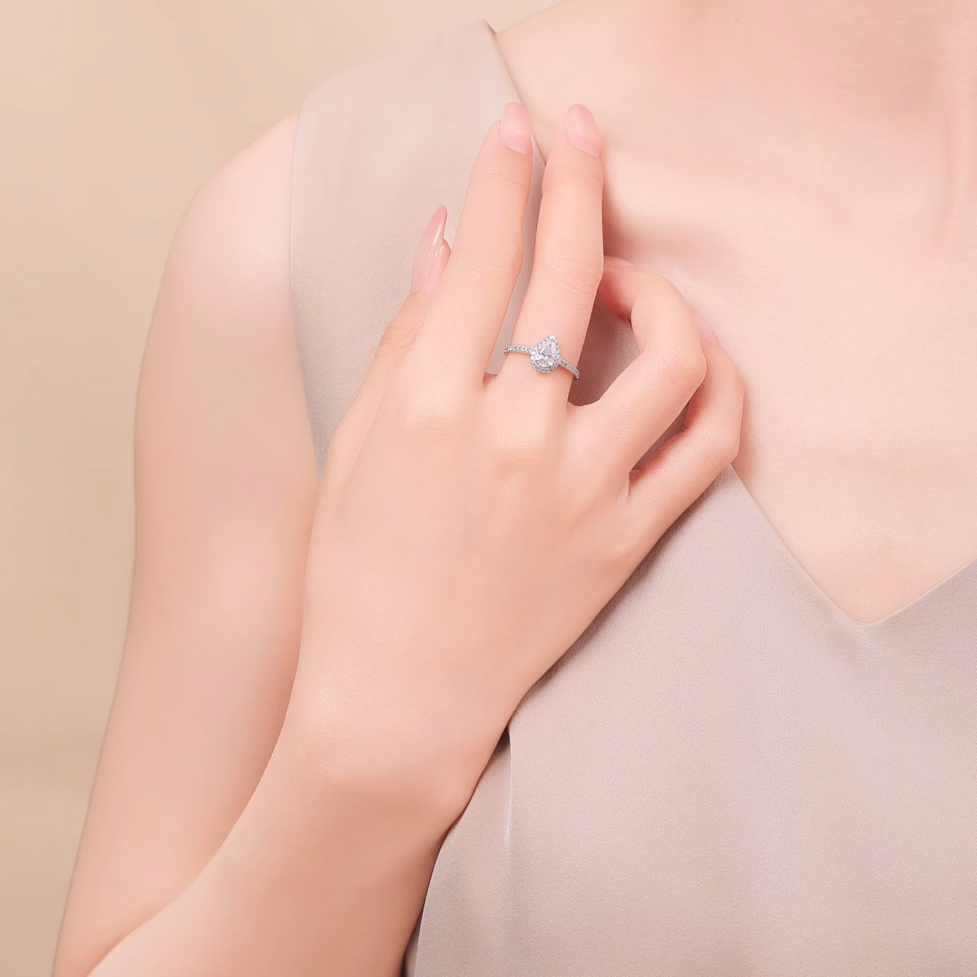 Pear Cut 1 Carat Lab Grown Diamond Ring for Her