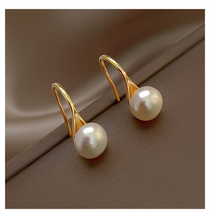 Simple Gold Freshwater Everyday Pearl Earrings Hooks