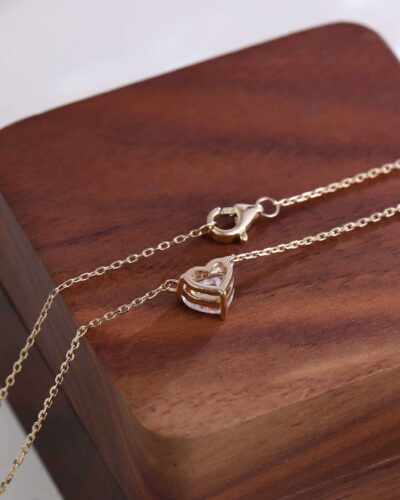 Alternativní pohled na 1ct Heart Shaped Lab Created Diamond Necklace