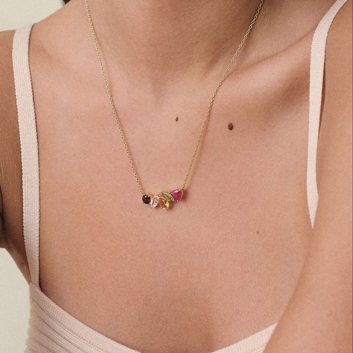 Gold Asymmetrical Zircon Diamond Curved Necklace for Date