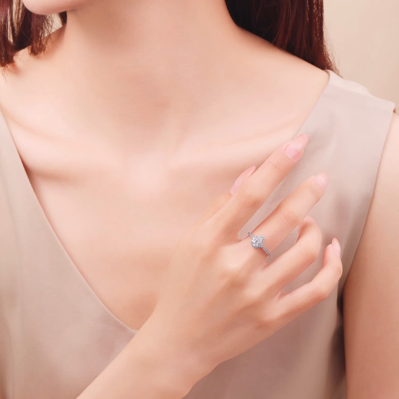 Pear Cut 1 Carat Lab Grown Diamond Ring for Her