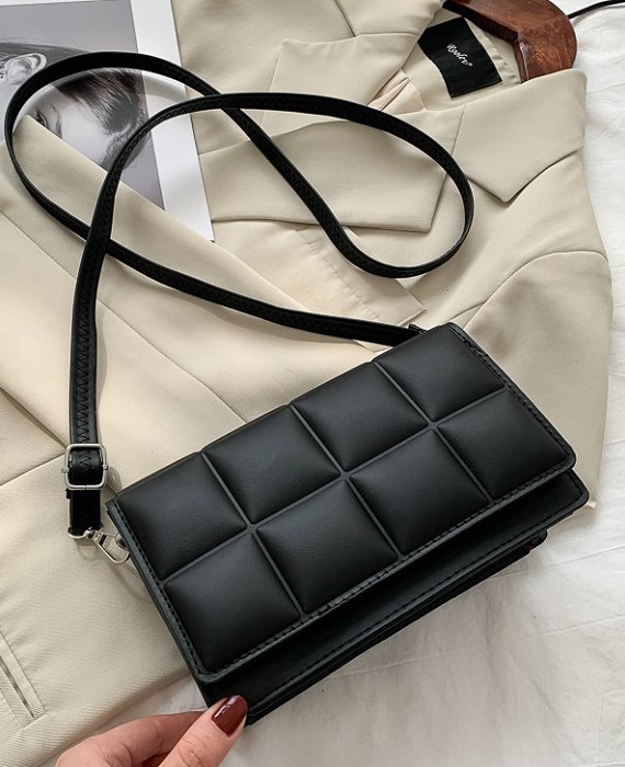 Medium Leather Streetwear Crossbody Bag For Women 6