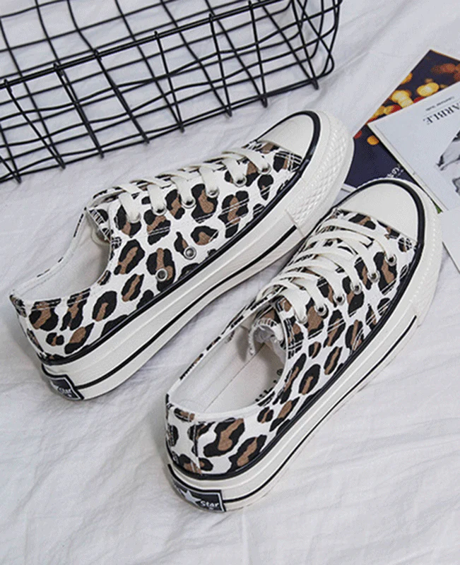 Leopard Printed Lace Up Flats-9