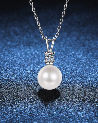 0.1 Karat Necklaces Moissanite with Inlay Pendant