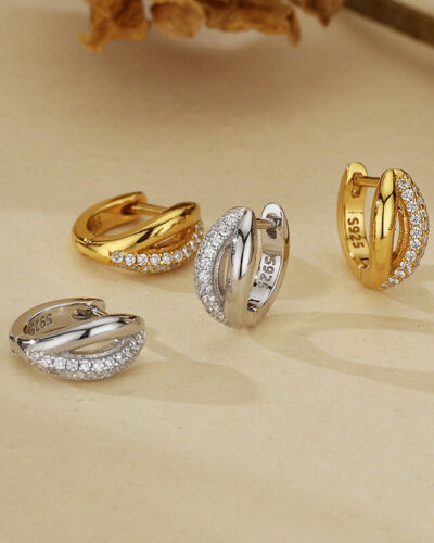 Alternative Ansicht von 925 Sterling Silver Huggie Earrings with Melee Zircon