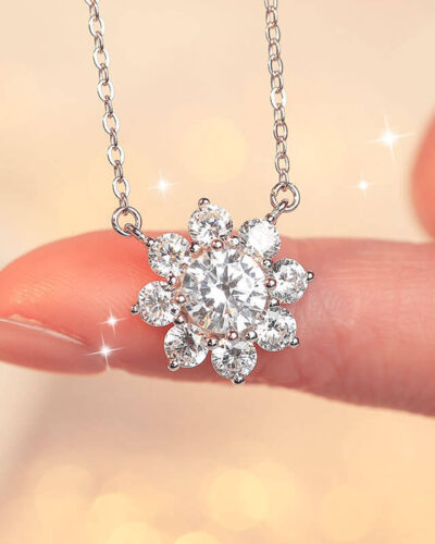 Vista alternativa dell'925 Sterling Silver Moissanite Necklace with Inlay Flower Pendant