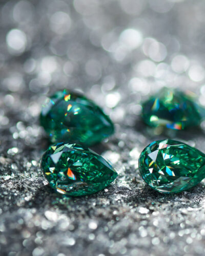 Alternatief beeld van Dark Green Pear Cut Moissanite Loose Stones