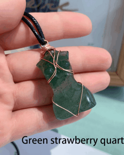 Female Model Unique Crystal Necklace Natural Crystal Pendant Bulk