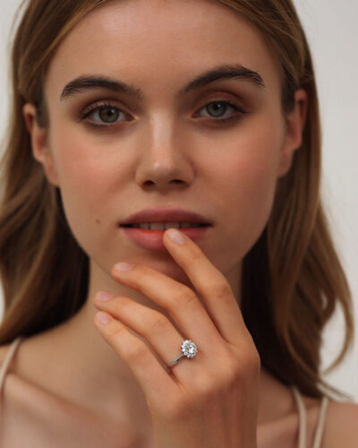 Vaihtoehtoinen näkymä Moissanite Halo Ring with Sunflower Design Wholesale:stä