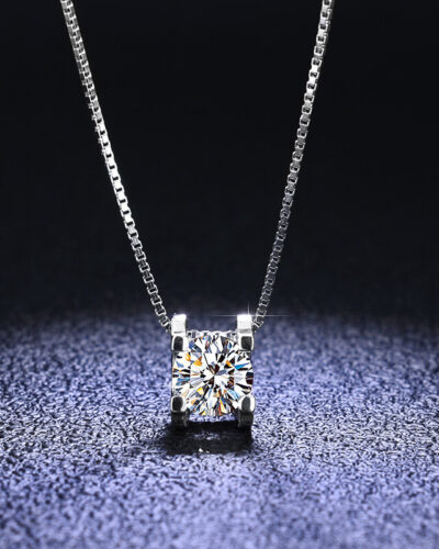 Moissanite Jewelry Necklaces with Inlay Rhombus Pendant