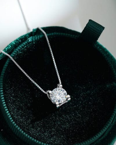 Moissanite Jewelry Necklaces with Inlay Rhombus Pendant