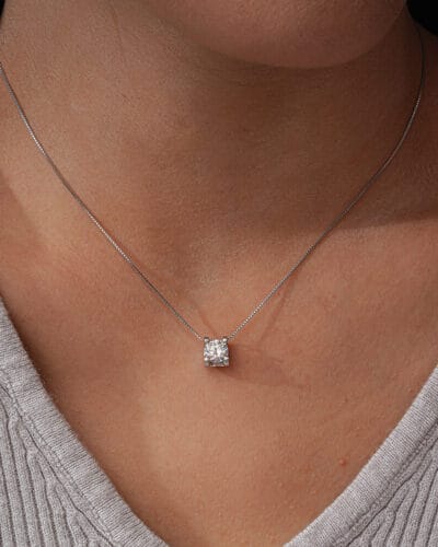 Moissanite Jewelry Necklaces with Inlay Rhombus Pendant 8