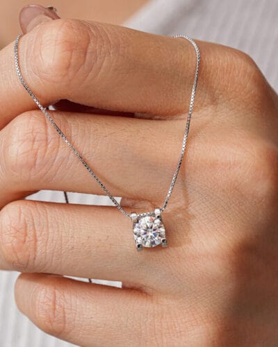 Moissanite Jewelry Necklaces with Inlay Rhombus Pendant 9