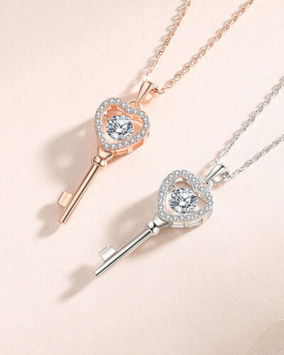 Vista alternativa dell'Moissanite Necklaces with 925 Sterling Silver Key Pendant