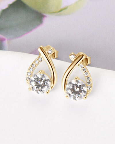 Moissanite Studs Earrings with Geometric Design