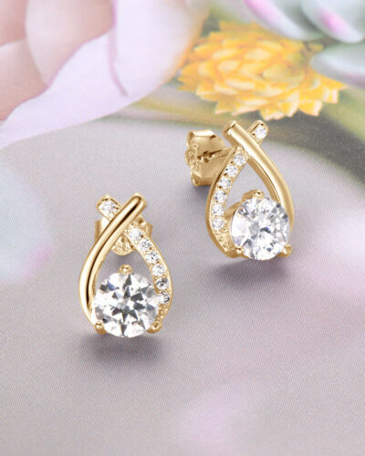 Moissanite Studs Earrings with Geometric Design