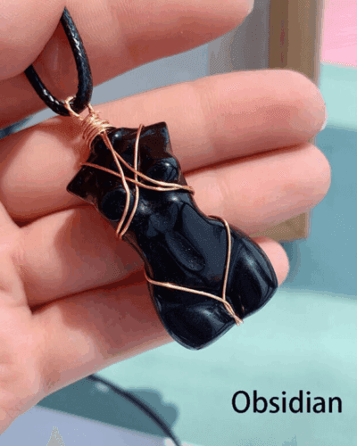 Female Model Unique Crystal Necklace Natural Crystal Pendant Bulk