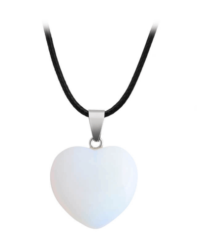 Hand-Carved Heart Shaped Pendant Crystal Necklace Unisex Wholesale