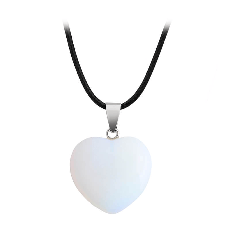 Hand-Carved Heart Shaped Pendant Crystal Necklace Unisex Wholesale