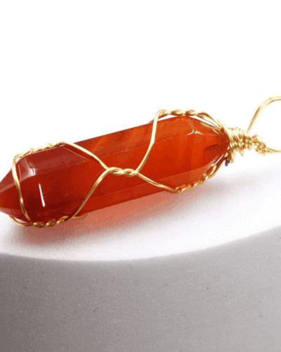 Wholesale Handmade Natural Hexagonal Crystal Necklace