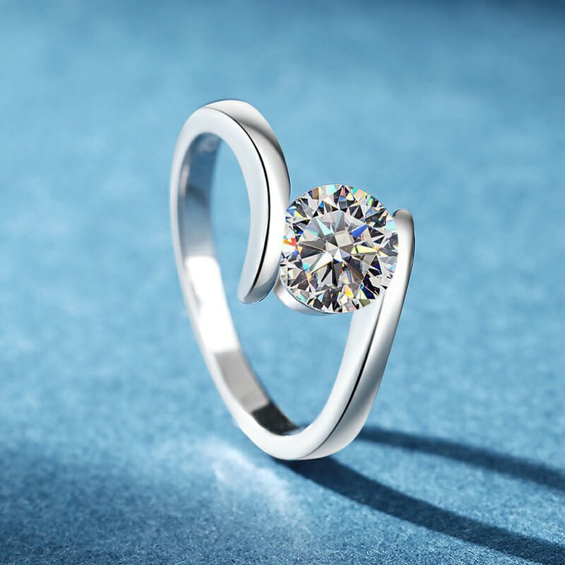 Round Moissanite Engagement Ring with 925 Sterling Silver