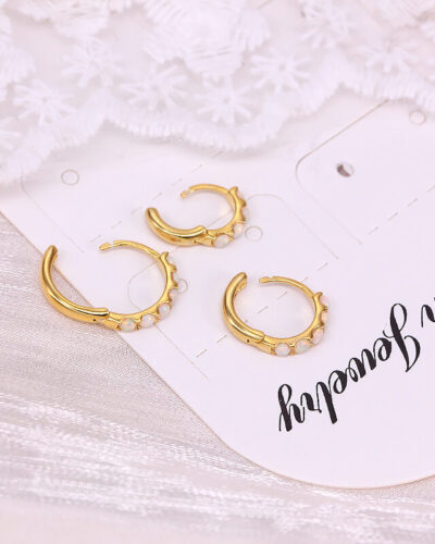 Vue alternative de Stylish 925 Sterling Silver Opal Hoop Earrings