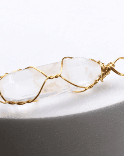 Wholesale Handmade Natural Hexagonal Crystal Necklace