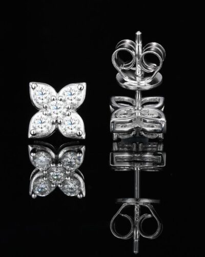4-Leaf Clover Moissanite Earring with 925 Sterling Silverの別ビュー