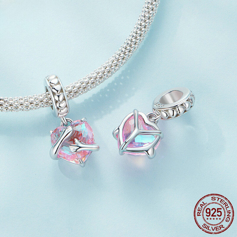 925 Sterling Silver Heart Pendant with Hugging Gesture - Kuva 2