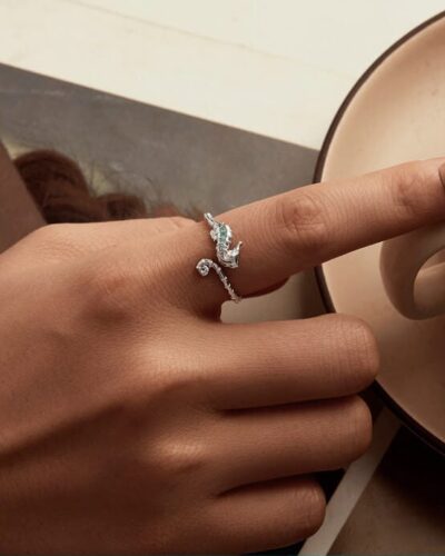 Adjustable Sterling Silver Seahorse Ring White Gold Plated 1 e1764813400448