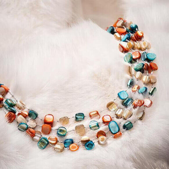 Alternative view of Bohemian Style Irregularly Seashell Layered Necklace