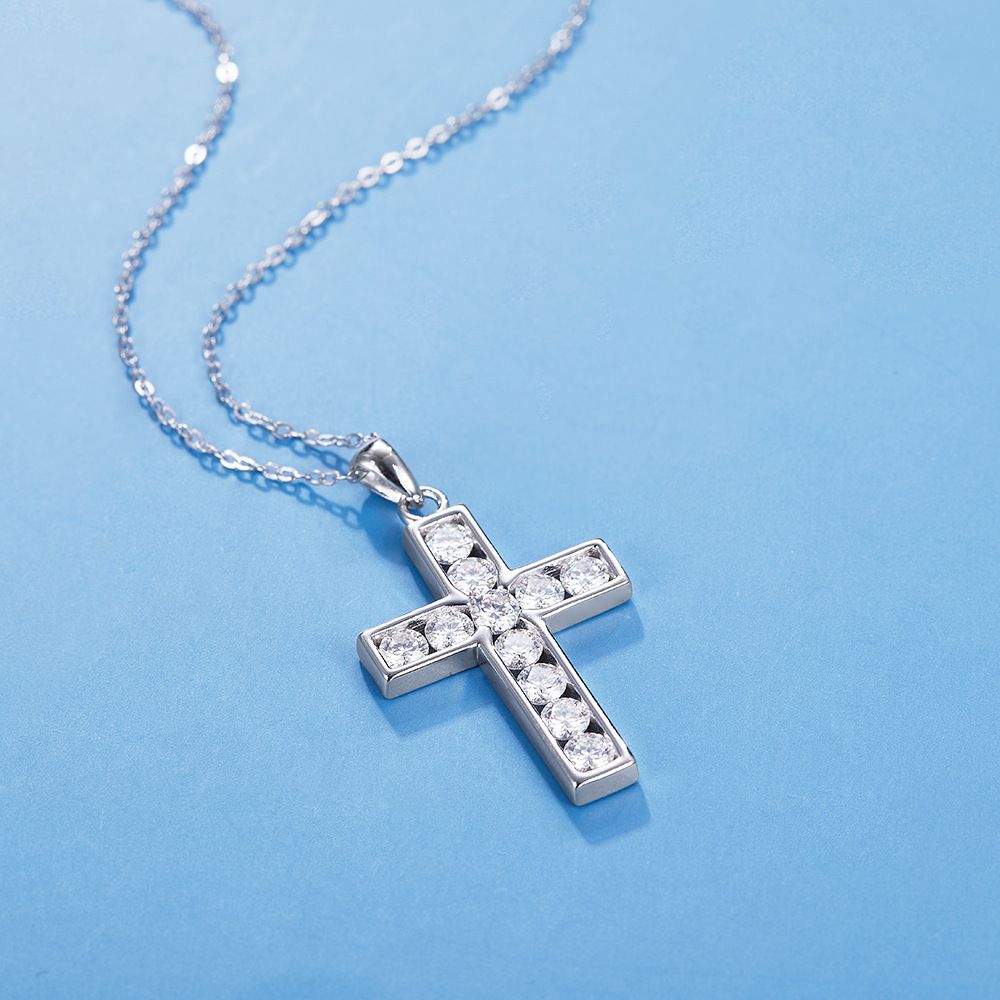Cross Pendant Moissanite Necklace with 925 Sterling Silver