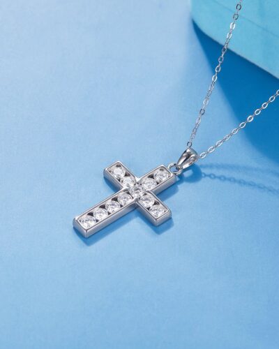 Cross Pendant Moissanite Necklace with 925 Sterling Silver