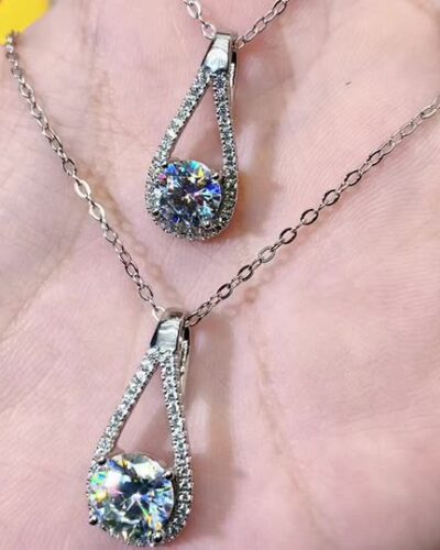 Vista alternativa dell'Drop Pendant Moissanite Necklace with 925 Sterling Silver