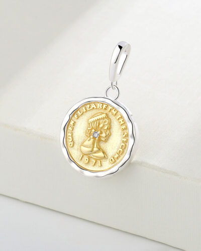 Alternatief beeld van Goddess of Victory Silver Coin Pendant Relief Sculpture