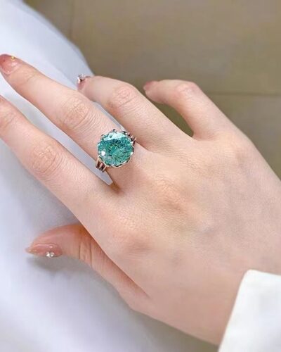 Vaihtoehtoinen näkymä Green Moissanite Ring with Lotus Flower Design:stä