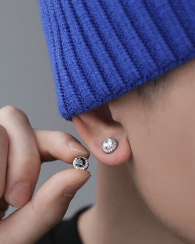 Alternativní pohled na Hip Hop Copper Earrings for Men with Zircon