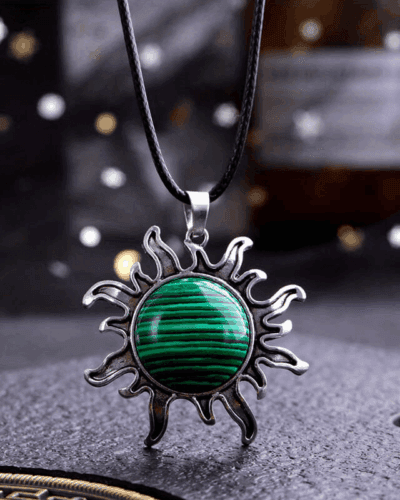 Natural Crystal Wholesale Sun Charm Pendant Necklace